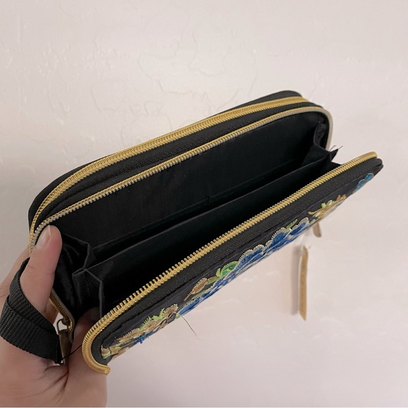 🌸 Brand New - Authentic Embroidered Wallet from Mexico, Floral Design - Picture 6 of 7